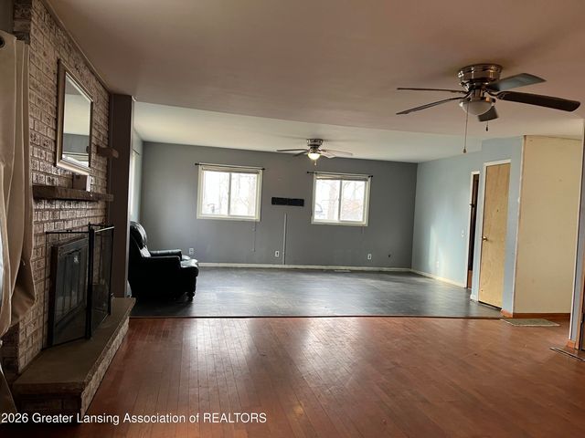 9961 Marshall Road, Olivet, MI 49076