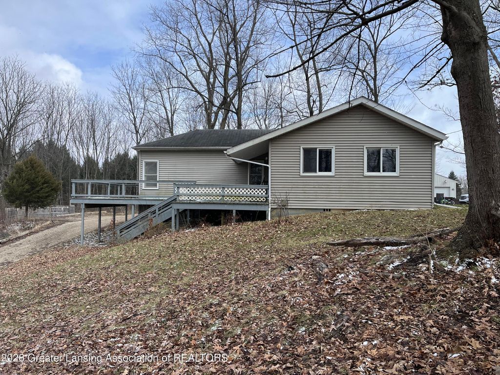 9961 Marshall Road, Olivet, MI 49076