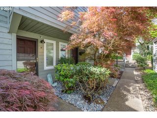 4880 Sw SCHOLLS FERRY Rd 14, Portland, OR 97225
