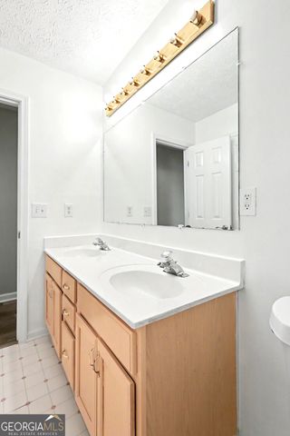 2865 Dunlin Lake Way, Lawrenceville, GA 30044