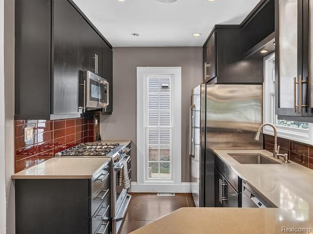 200 W Hoover Avenue, Ann Arbor, MI 48103