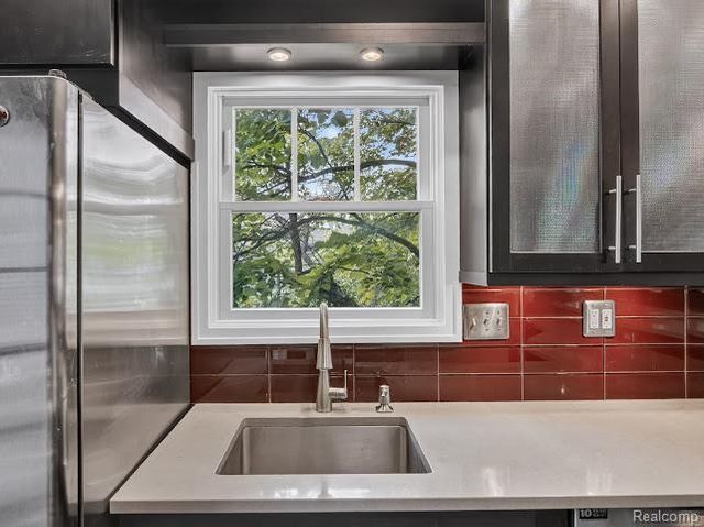 200 W Hoover Avenue, Ann Arbor, MI 48103
