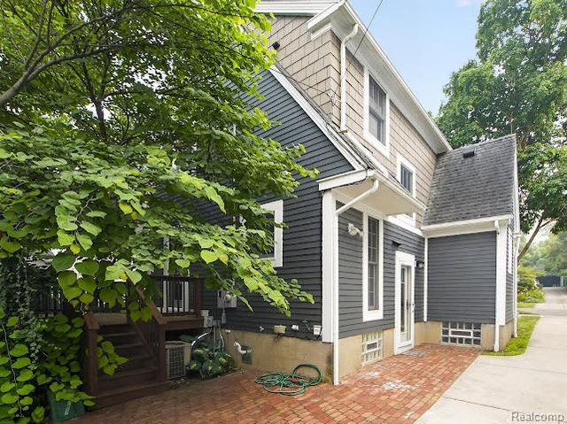 200 W Hoover Avenue, Ann Arbor, MI 48103