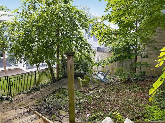 200 W Hoover Avenue, Ann Arbor, MI 48103
