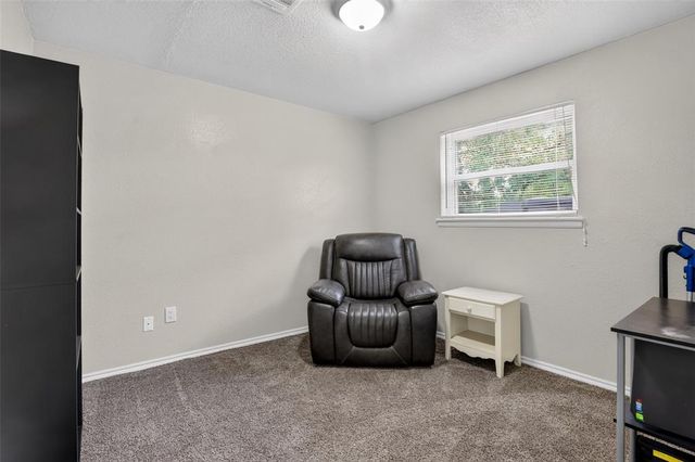 604 SW 14th Street, Moore, OK 73160