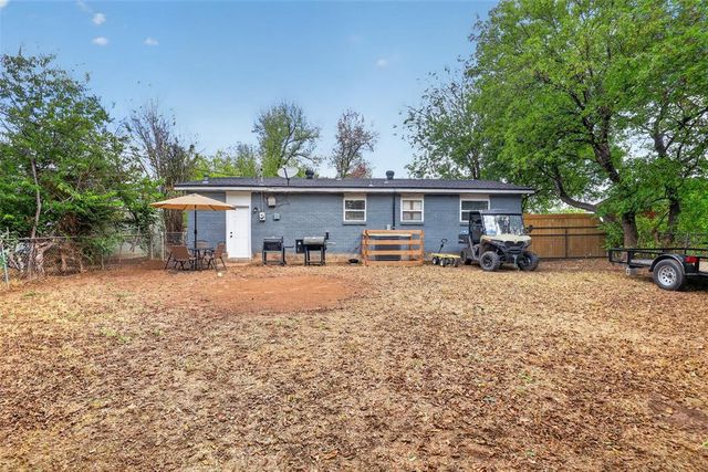 604 SW 14th Street, Moore, OK 73160