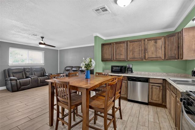 604 SW 14th Street, Moore, OK 73160