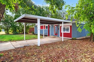 604 SW 14th Street, Moore, OK 73160