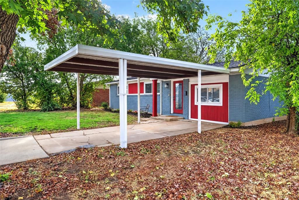 604 SW 14th Street, Moore, OK 73160