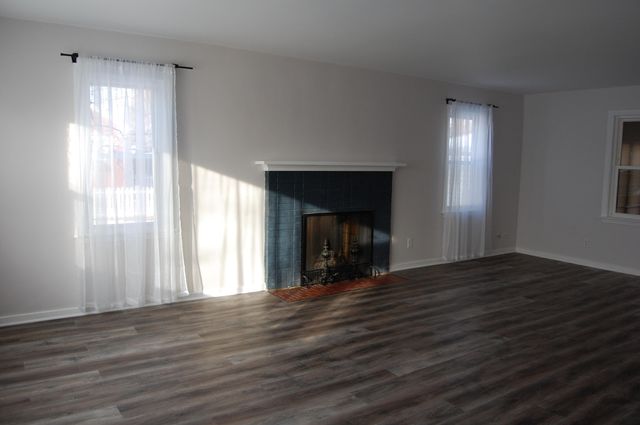 7435 Olcott Avenue, Hammond, IN 46323