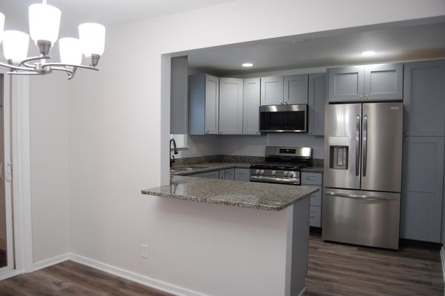 7435 Olcott Avenue, Hammond, IN 46323