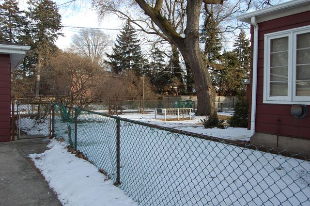 7435 Olcott Avenue, Hammond, IN 46323