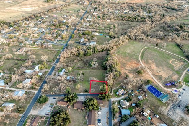 Lot 4 E Alamo ST, Elgin, TX 78621