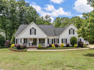 379 Shallowford Drive, Boiling Springs, SC 29316