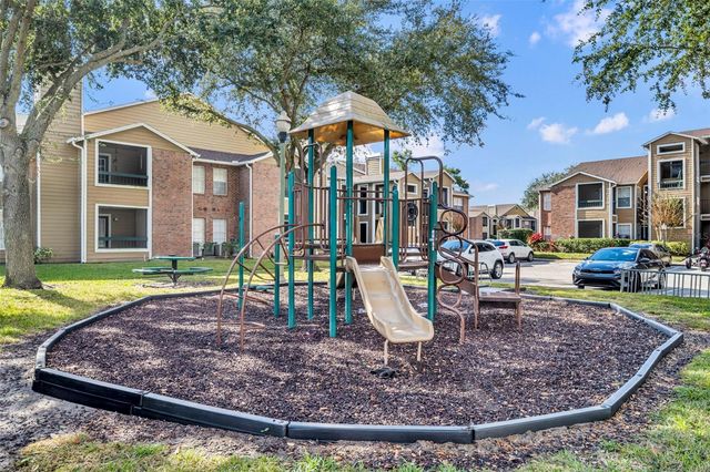 5600 DEVONBRIAR WAY N203, Orlando, FL 32822