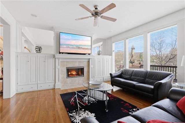 9227 Redbud Lane, Lenexa, KS 66220