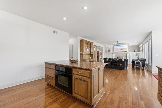 9227 Redbud Lane, Lenexa, KS 66220