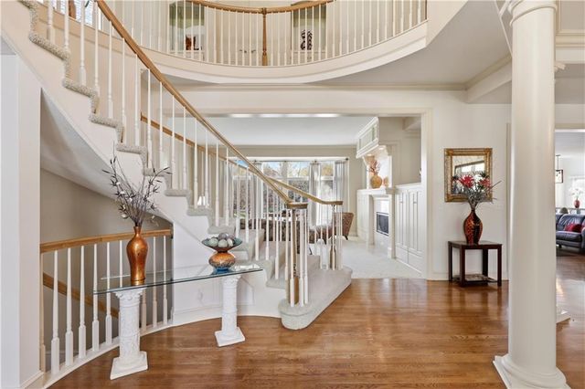 9227 Redbud Lane, Lenexa, KS 66220