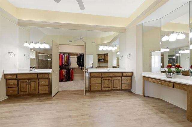 9227 Redbud Lane, Lenexa, KS 66220