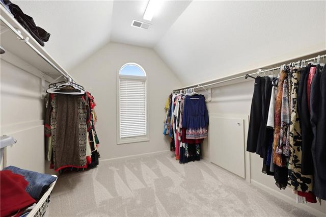 9227 Redbud Lane, Lenexa, KS 66220