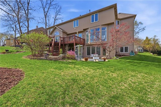 9227 Redbud Lane, Lenexa, KS 66220