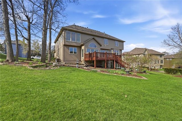 9227 Redbud Lane, Lenexa, KS 66220