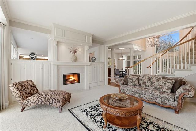 9227 Redbud Lane, Lenexa, KS 66220