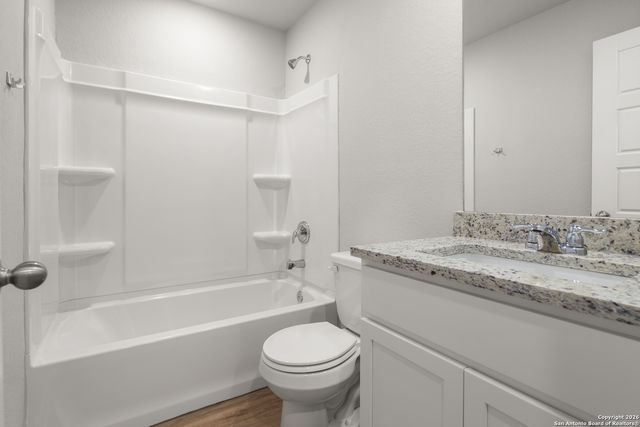 3929 Abbott Pass Unit 101, St Hedwig, TX 78152