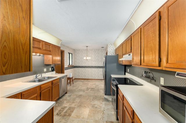 7027 NW 51ST TERRACE, Gainesville, FL 32653