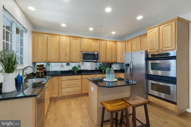 1010 MAIN ST, Gaithersburg, MD 20878