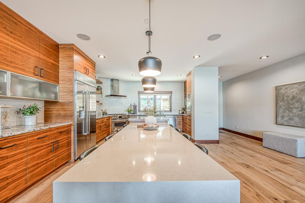 Image 19 of property listing at 44687 Lakeview, Shaver Lake, CA 93664