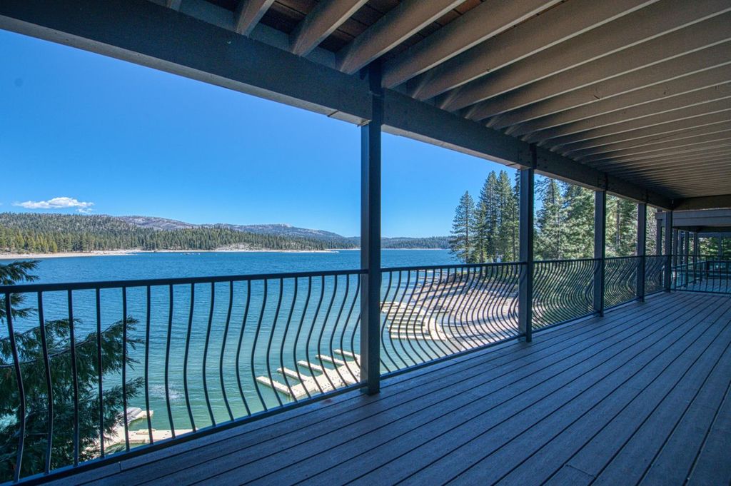 Image 60 of property listing at 44687 Lakeview, Shaver Lake, CA 93664