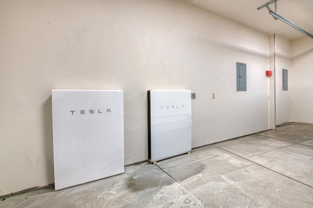 Image 63 of property listing at 44687 Lakeview, Shaver Lake, CA 93664