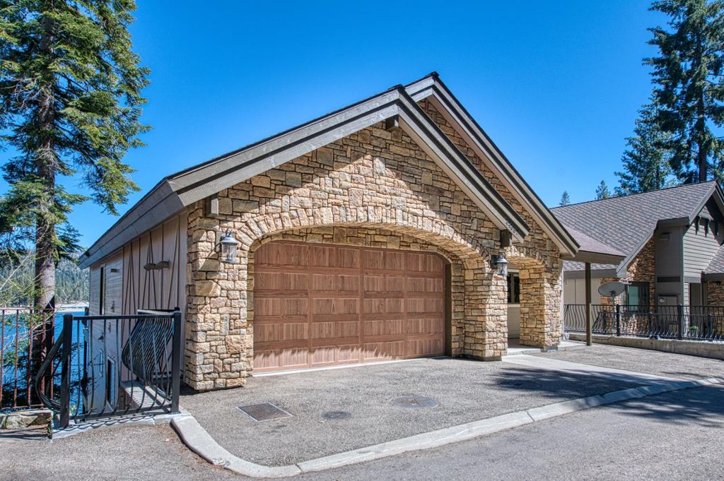 Image 66 of property listing at 44687 Lakeview, Shaver Lake, CA 93664