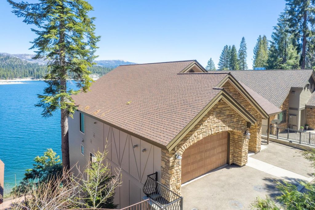 Image 67 of property listing at 44687 Lakeview, Shaver Lake, CA 93664
