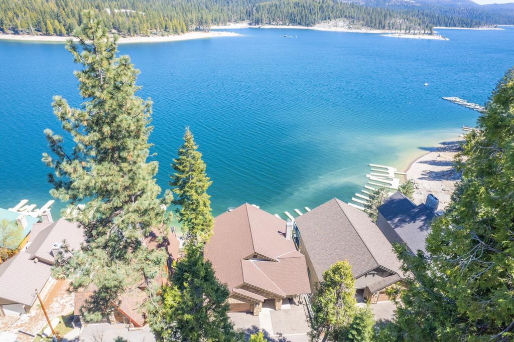 Image 68 of property listing at 44687 Lakeview, Shaver Lake, CA 93664