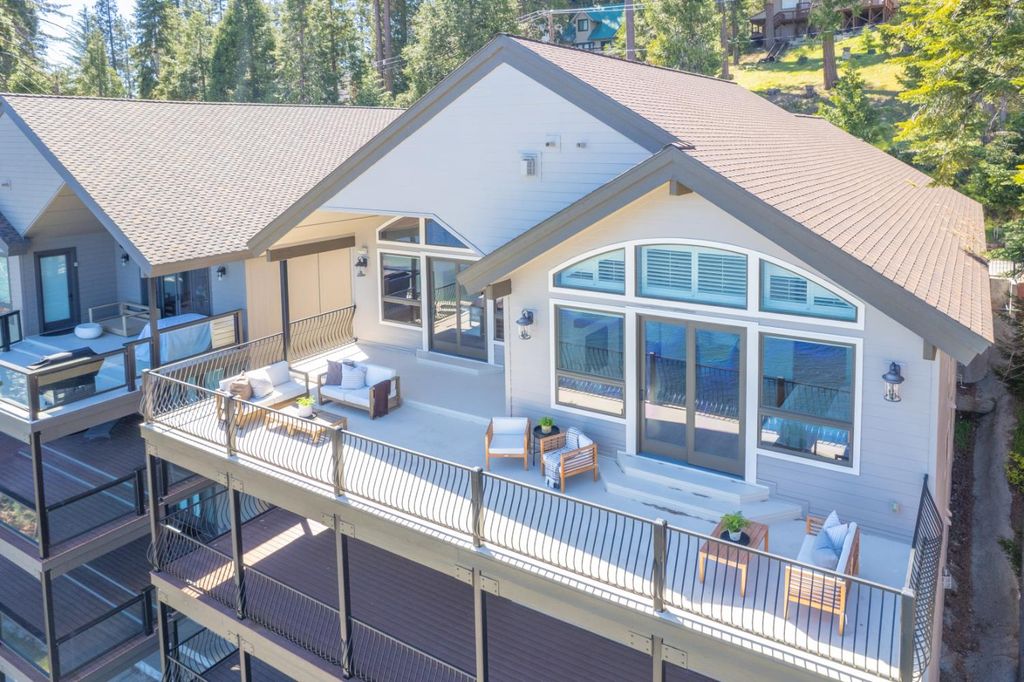 Image 73 of property listing at 44687 Lakeview, Shaver Lake, CA 93664