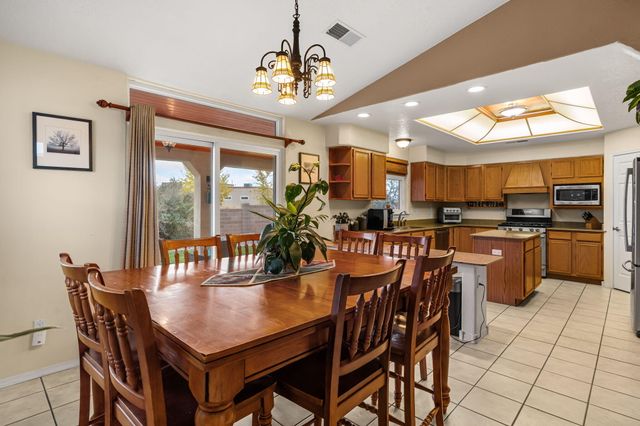 7456 Longview Drive NW, Albuquerque, NM 87120