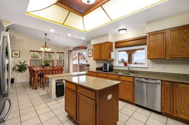 7456 Longview Drive NW, Albuquerque, NM 87120