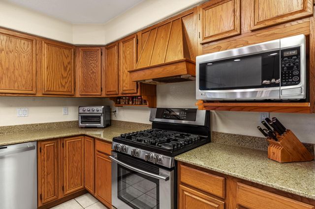 7456 Longview Drive NW, Albuquerque, NM 87120