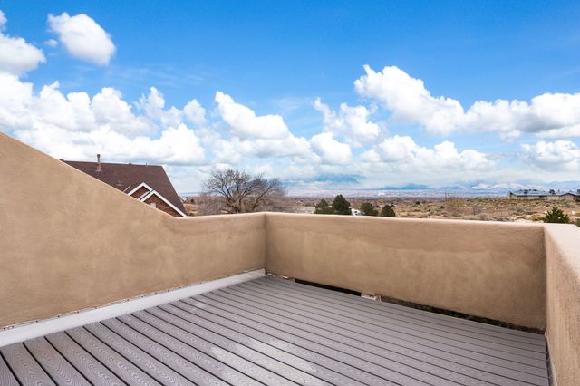 7456 Longview Drive NW, Albuquerque, NM 87120