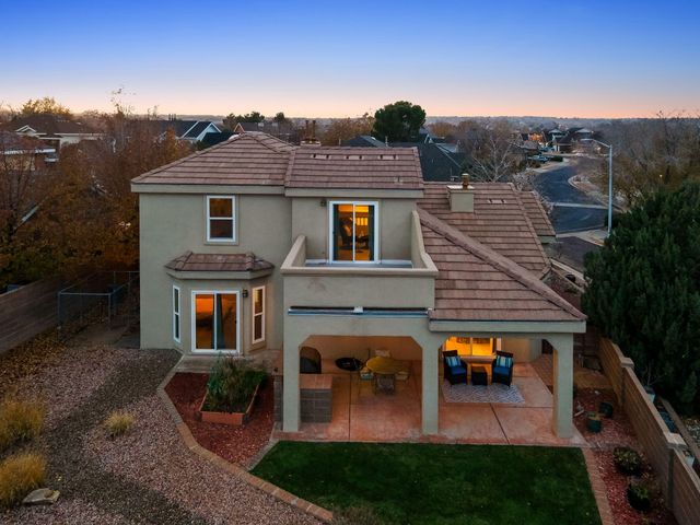 7456 Longview Drive NW, Albuquerque, NM 87120