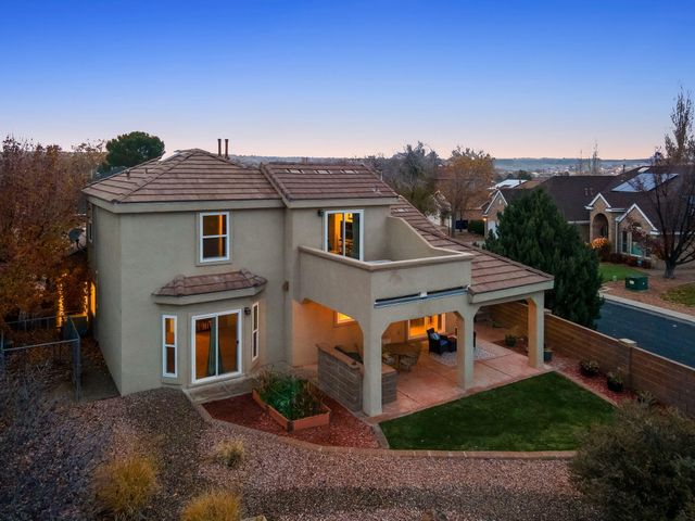 7456 Longview Drive NW, Albuquerque, NM 87120