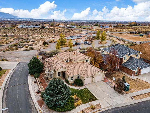 7456 Longview Drive NW, Albuquerque, NM 87120