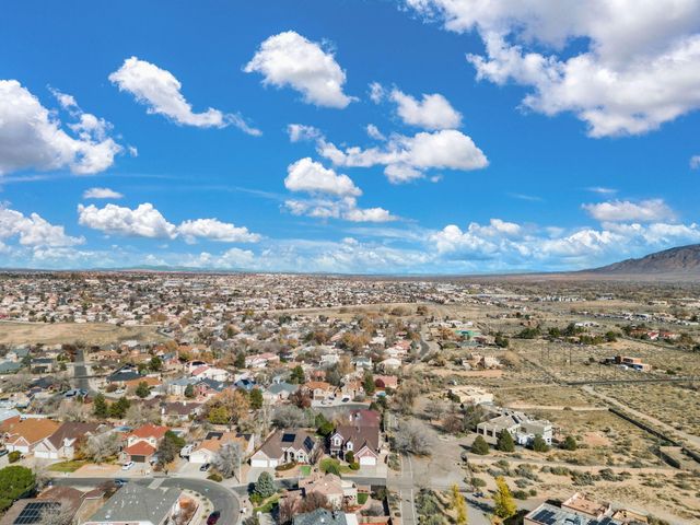 7456 Longview Drive NW, Albuquerque, NM 87120