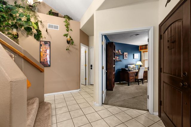 7456 Longview Drive NW, Albuquerque, NM 87120