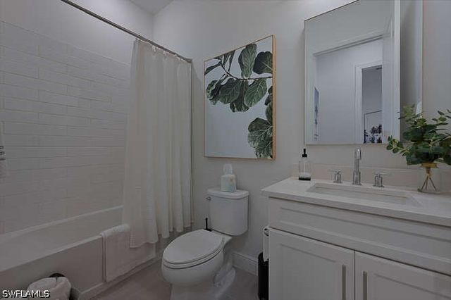 9083 Saint Lucia DR, Naples, FL 34114