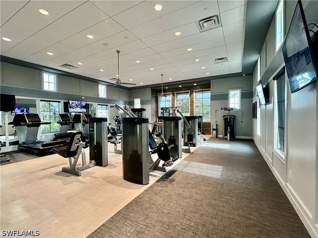 9083 Saint Lucia DR, Naples, FL 34114