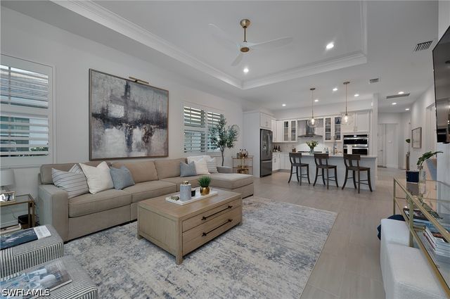 9083 Saint Lucia DR, Naples, FL 34114