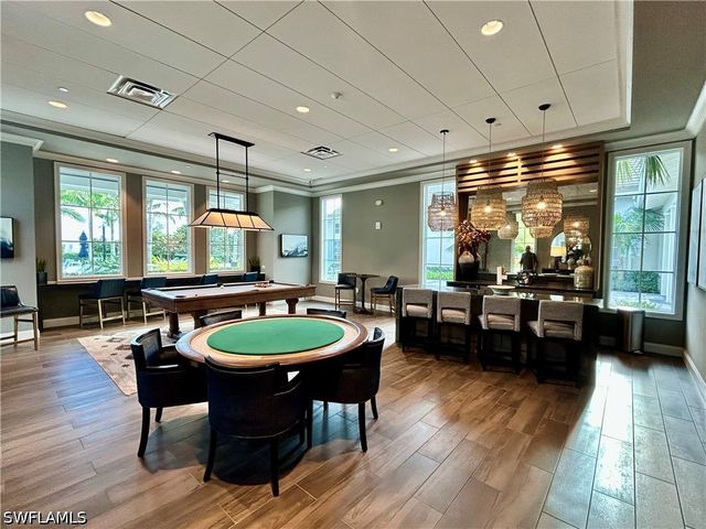 9083 Saint Lucia DR, Naples, FL 34114